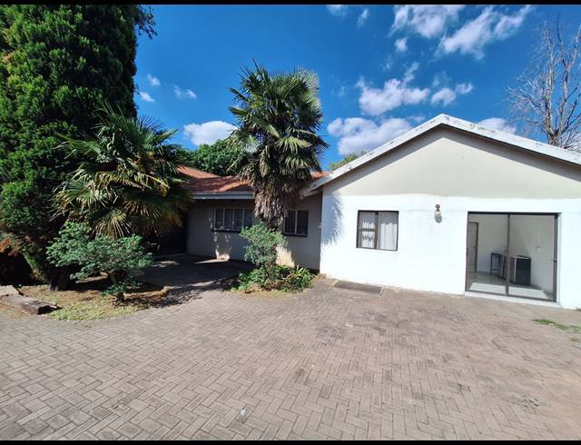4 BEDROOM HOUSE FOR SALE IN VANDERBIJLPARK SE 6